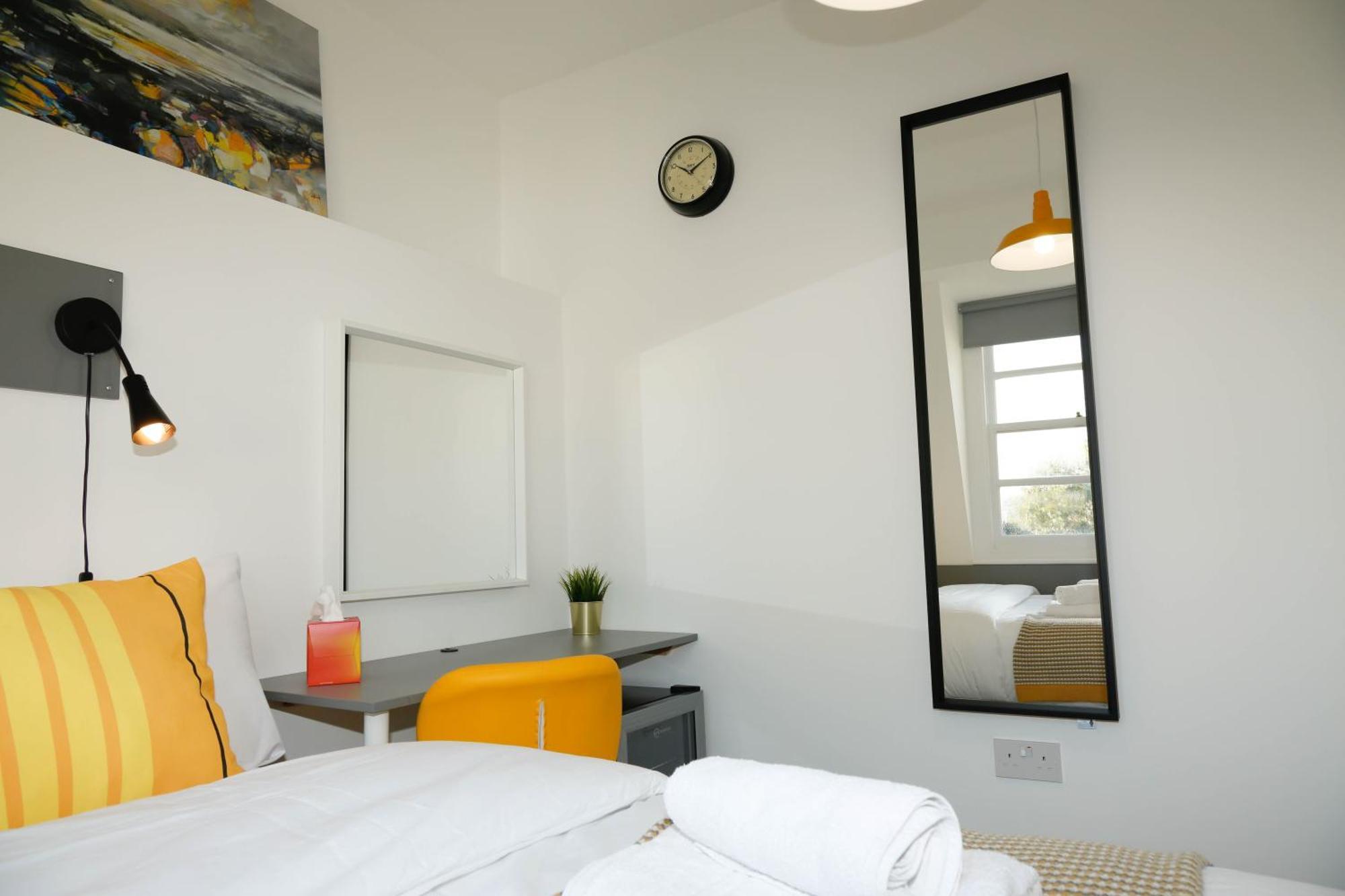 Luxury Rooms In Camden Town Near Shops, Cafes, Bars & Metro With Shared Bathrooms London Exterior foto