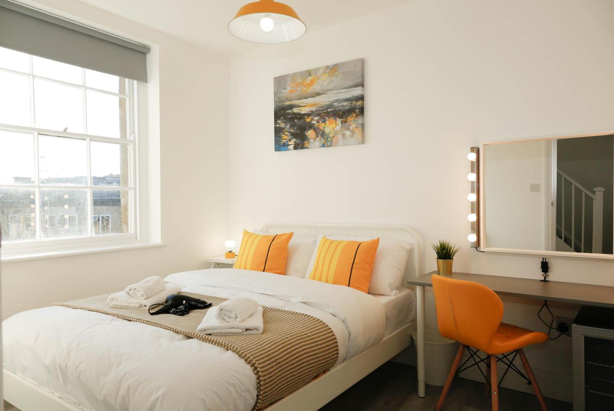 Luxury Rooms In Camden Town Near Shops, Cafes, Bars & Metro With Shared Bathrooms London Exterior foto