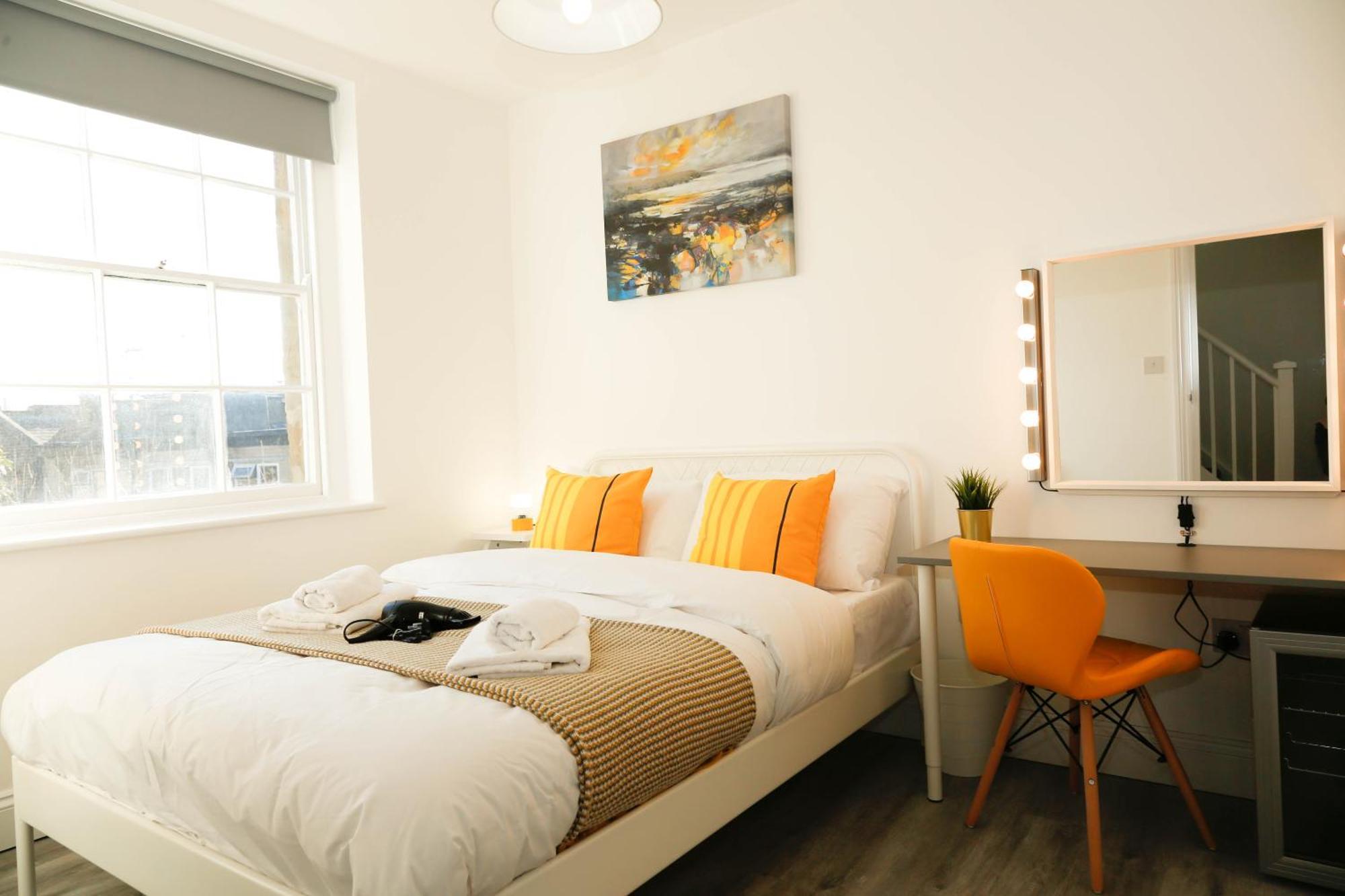 Luxury Rooms In Camden Town Near Shops, Cafes, Bars & Metro With Shared Bathrooms London Exterior foto